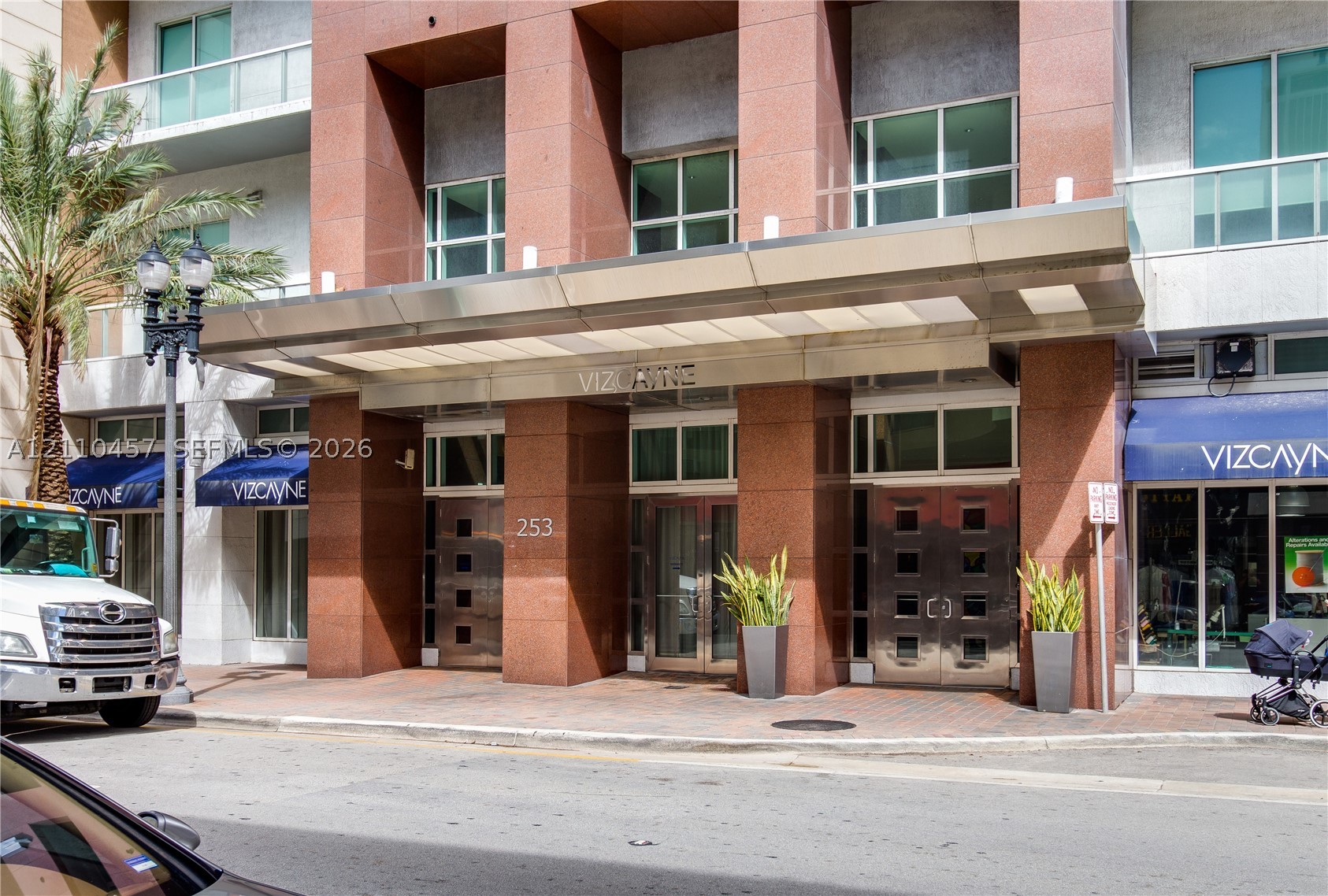 253 NE 2nd St #3702, Miami FL 33132