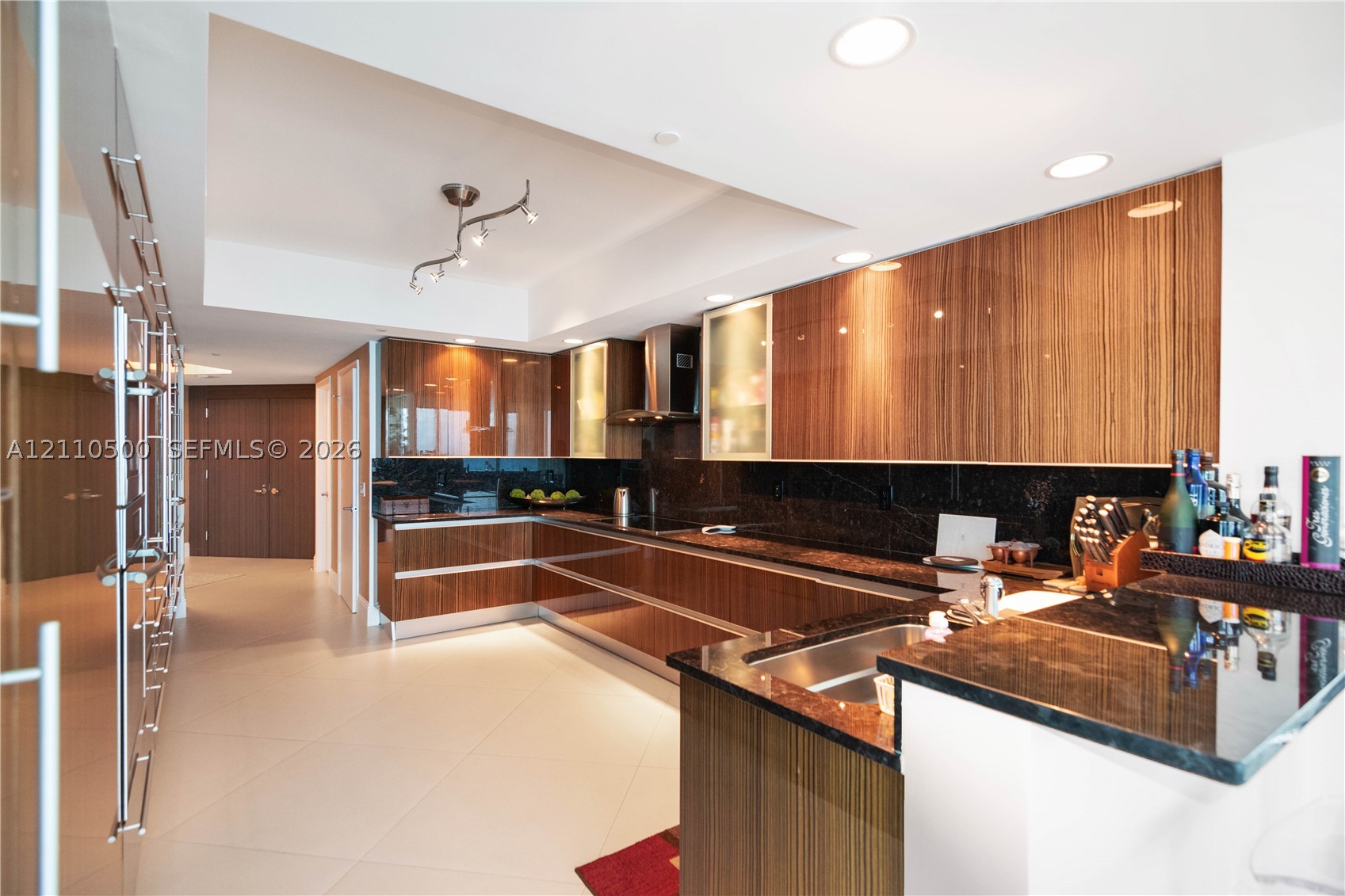 2711 S Ocean Dr #2205, Hollywood FL 33019