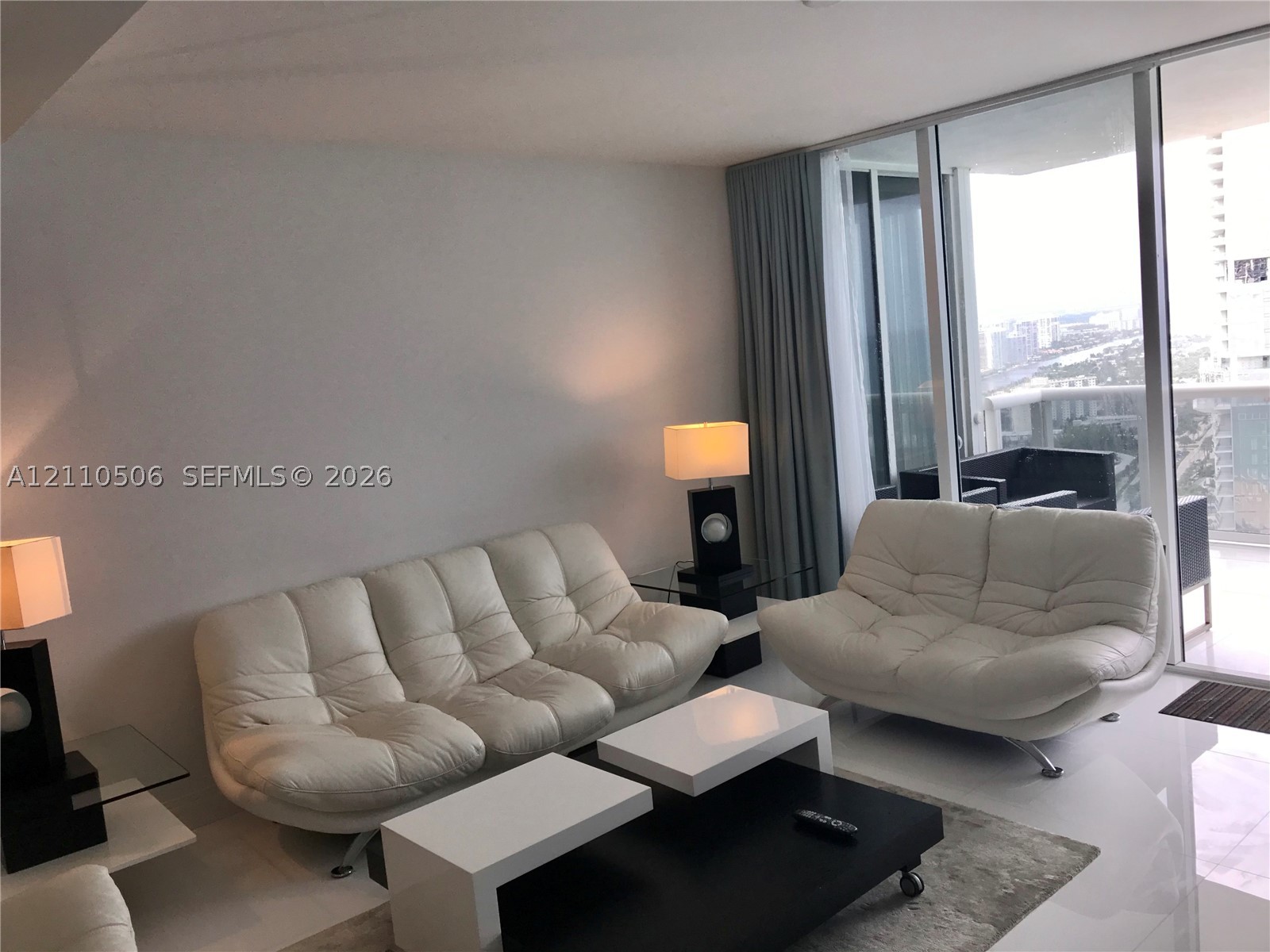18201 Collins Ave #5104, Sunny Isles Beach FL 33160