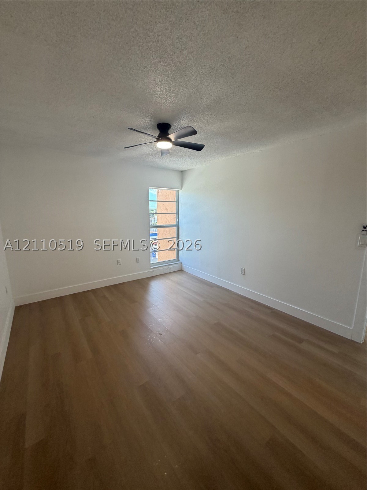 4713 NW 7th St #409-1, Miami FL 33126