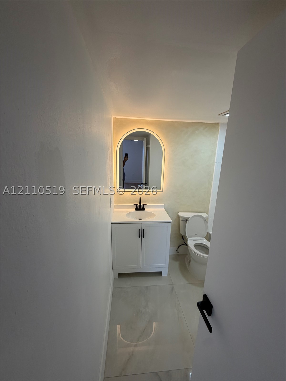 4713 NW 7th St #409-1, Miami FL 33126