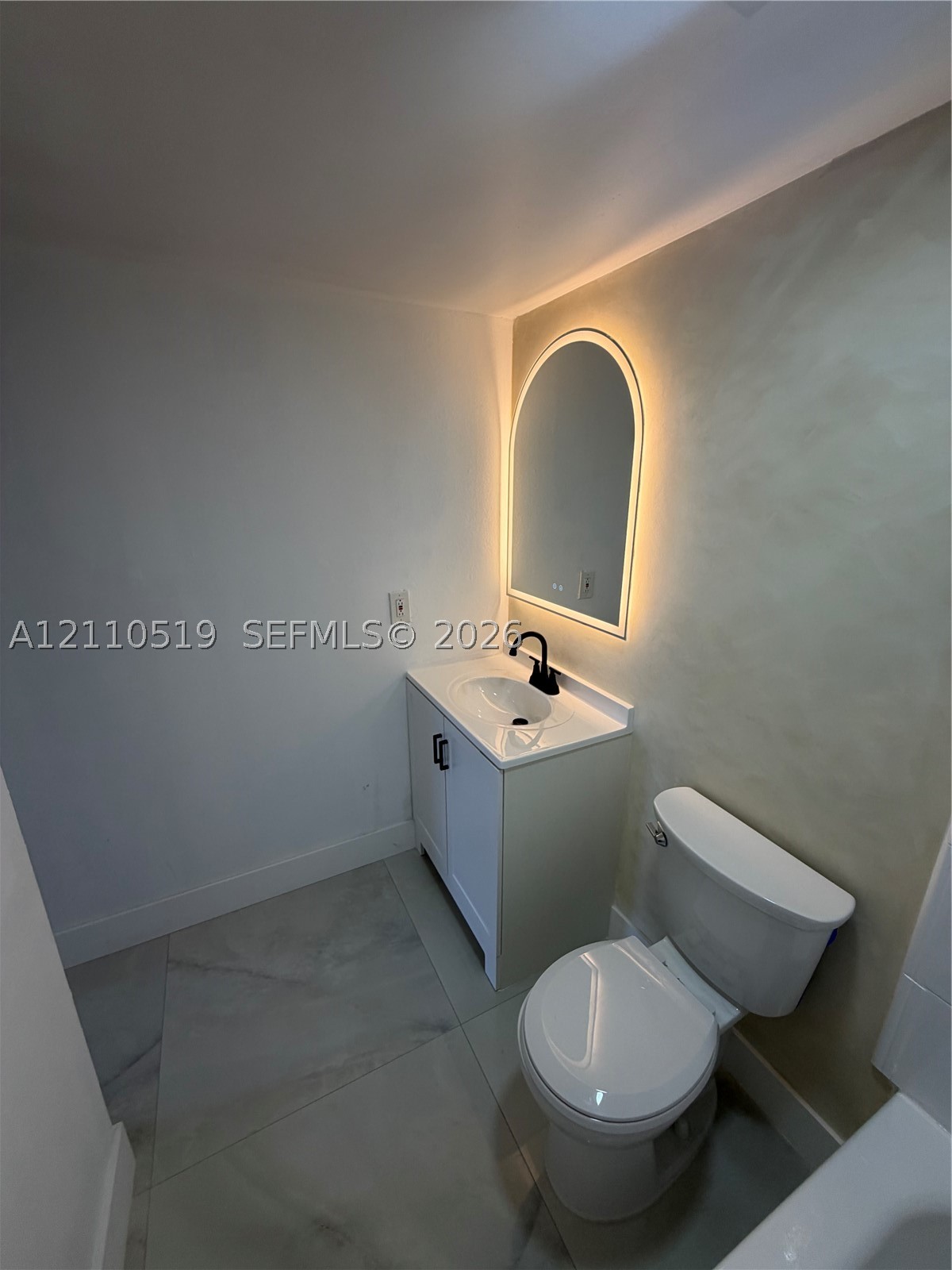 4713 NW 7th St #409-1, Miami FL 33126