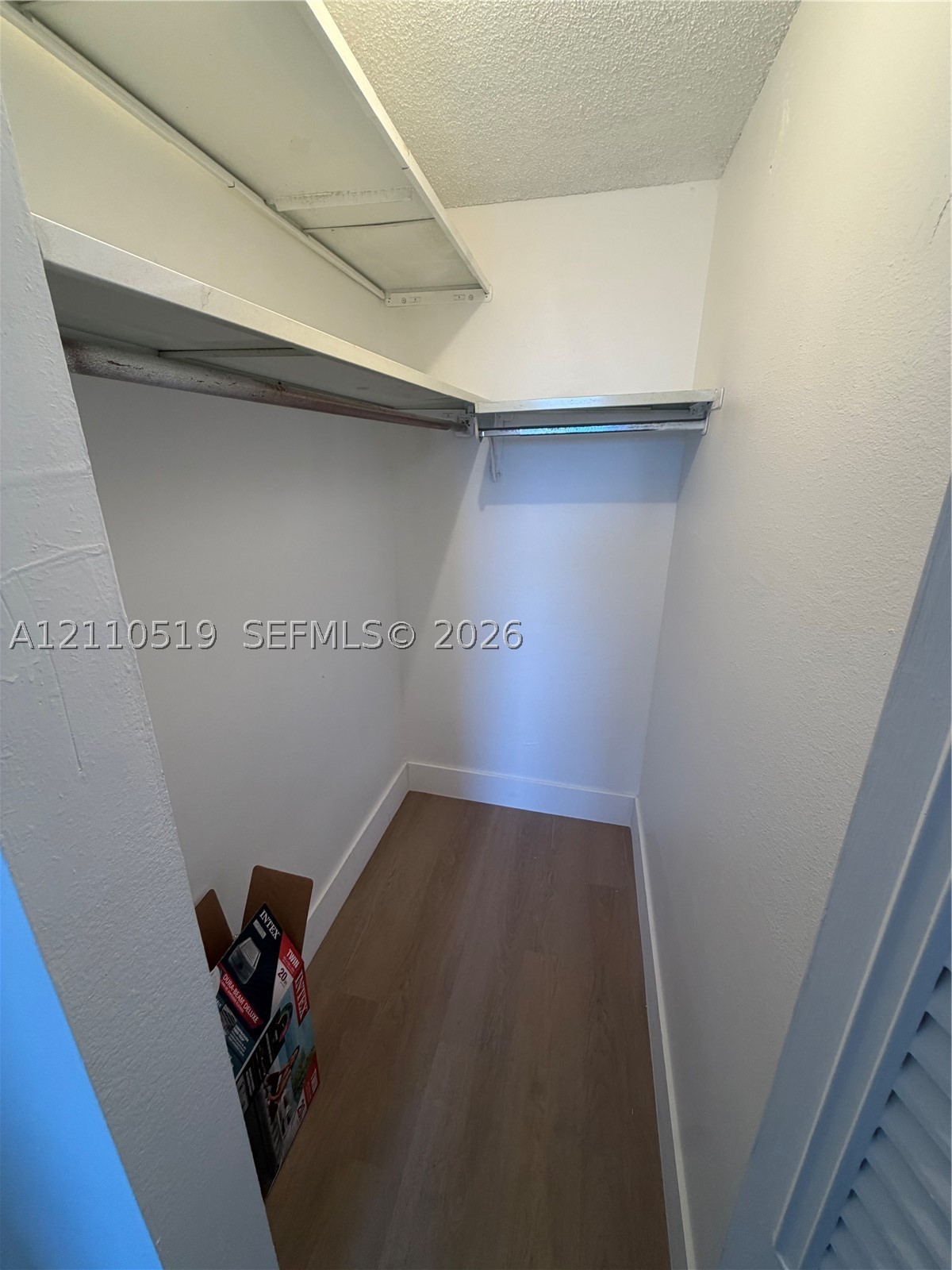 4713 NW 7th St #409-1, Miami FL 33126