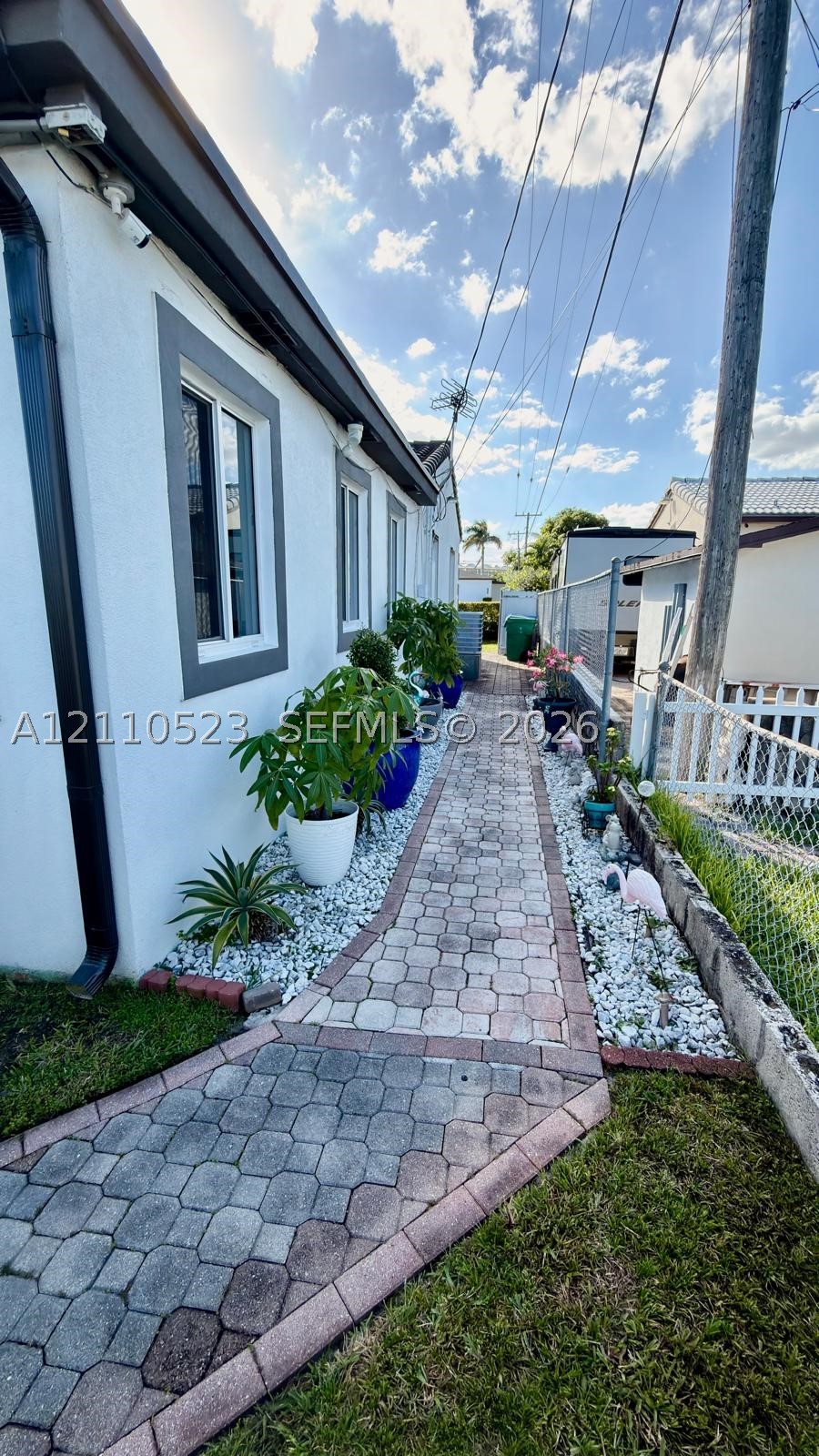1971 NW 36th Ave, Miami FL 33125