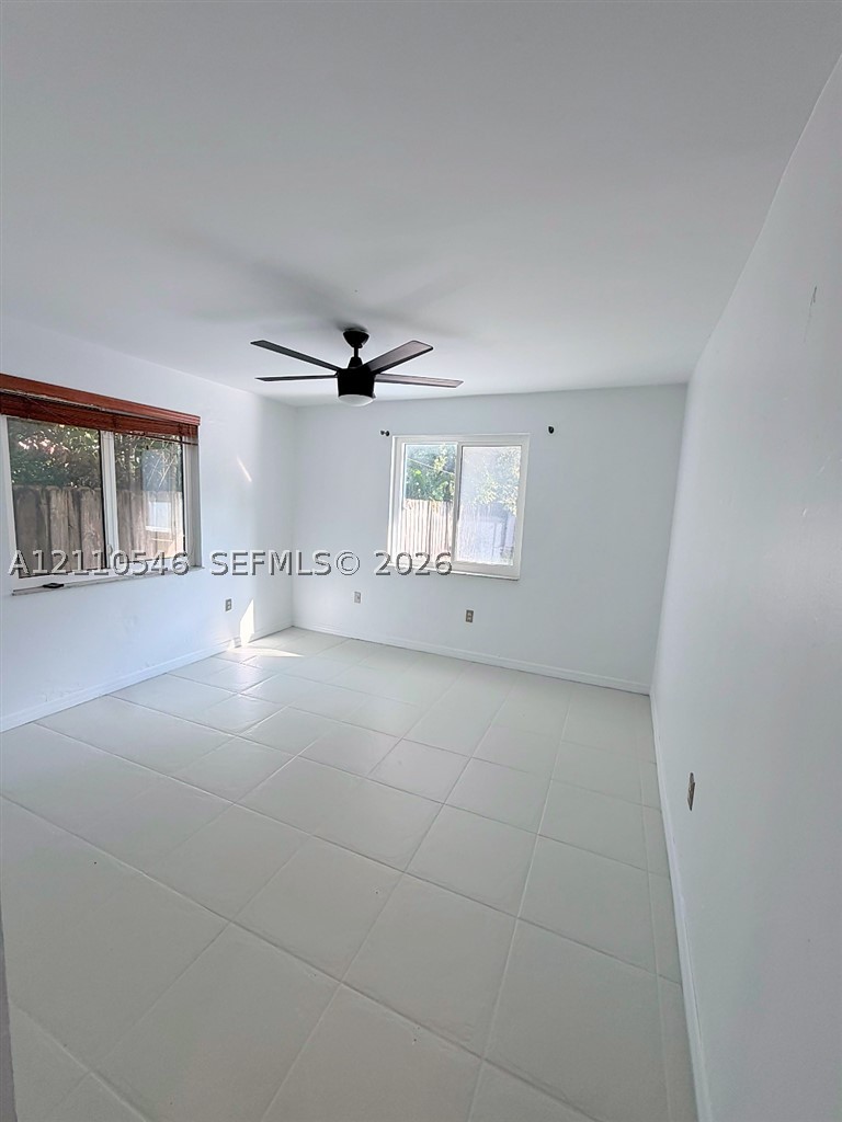 150 NW 44th St #0, Miami FL 33127