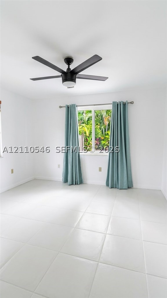 150 NW 44th St #0, Miami FL 33127