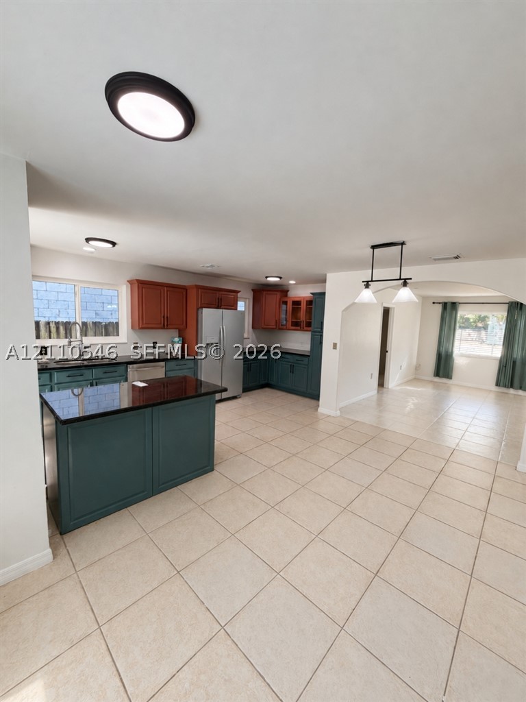 150 NW 44th St #0, Miami FL 33127