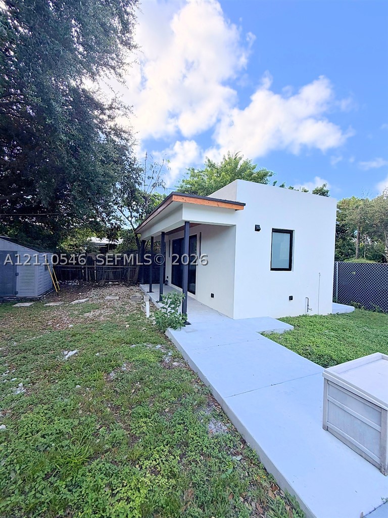 150 NW 44th St #0, Miami FL 33127