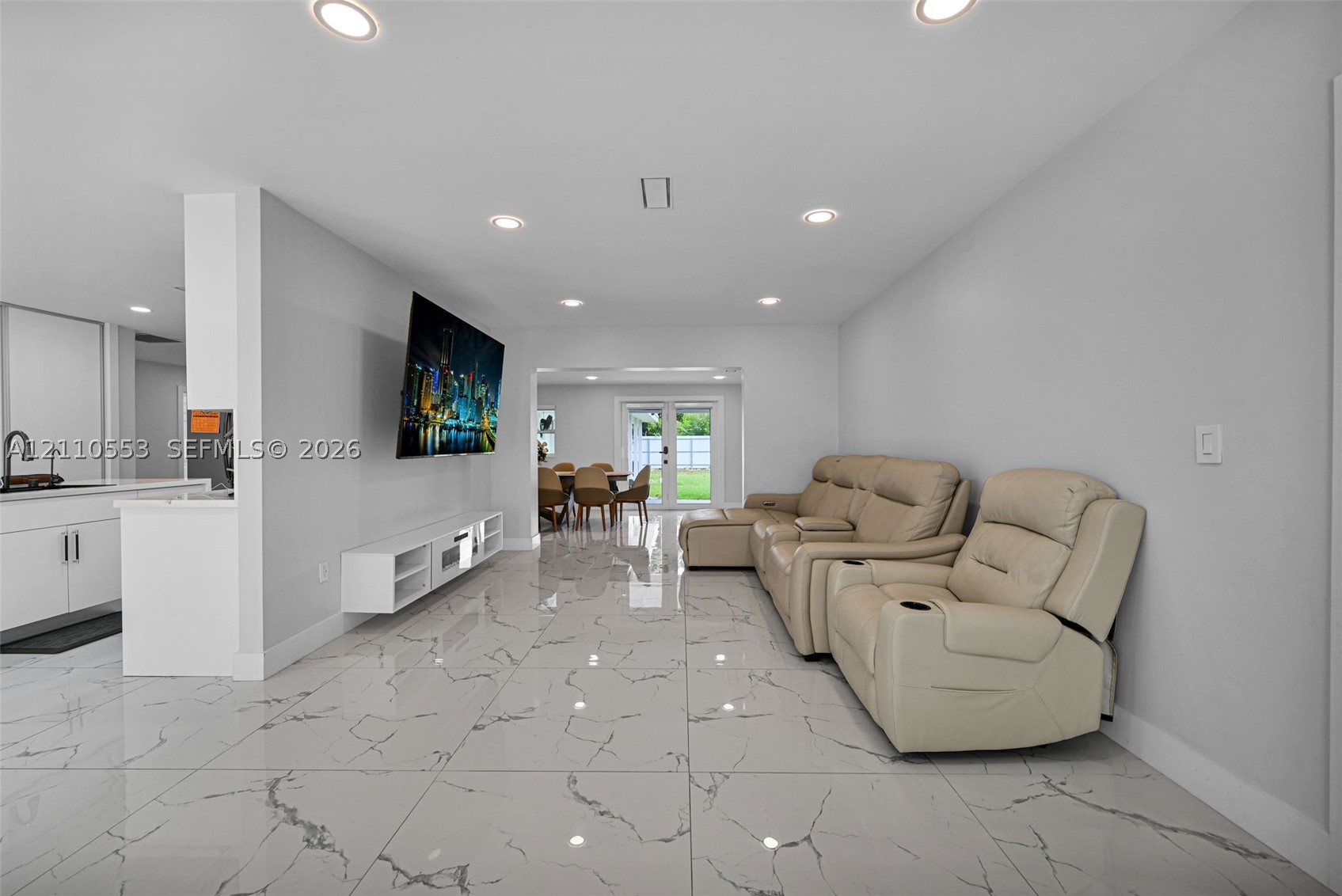 16611 SW 108th Ct, Miami FL 33157