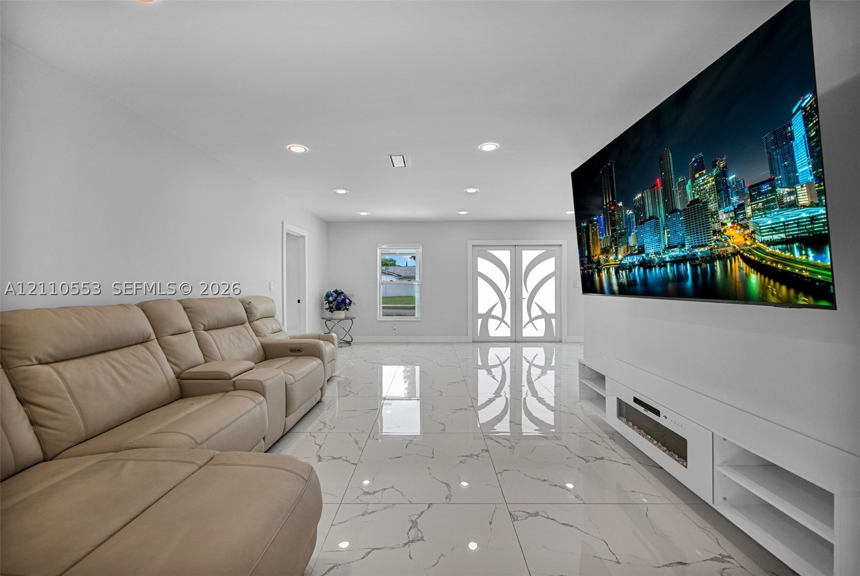 16611 SW 108th Ct, Miami FL 33157
