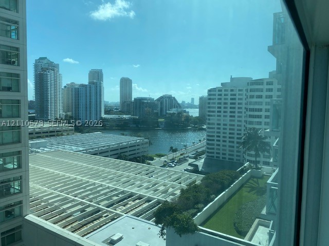 950 Brickell Bay Dr #1500, Miami FL 33131