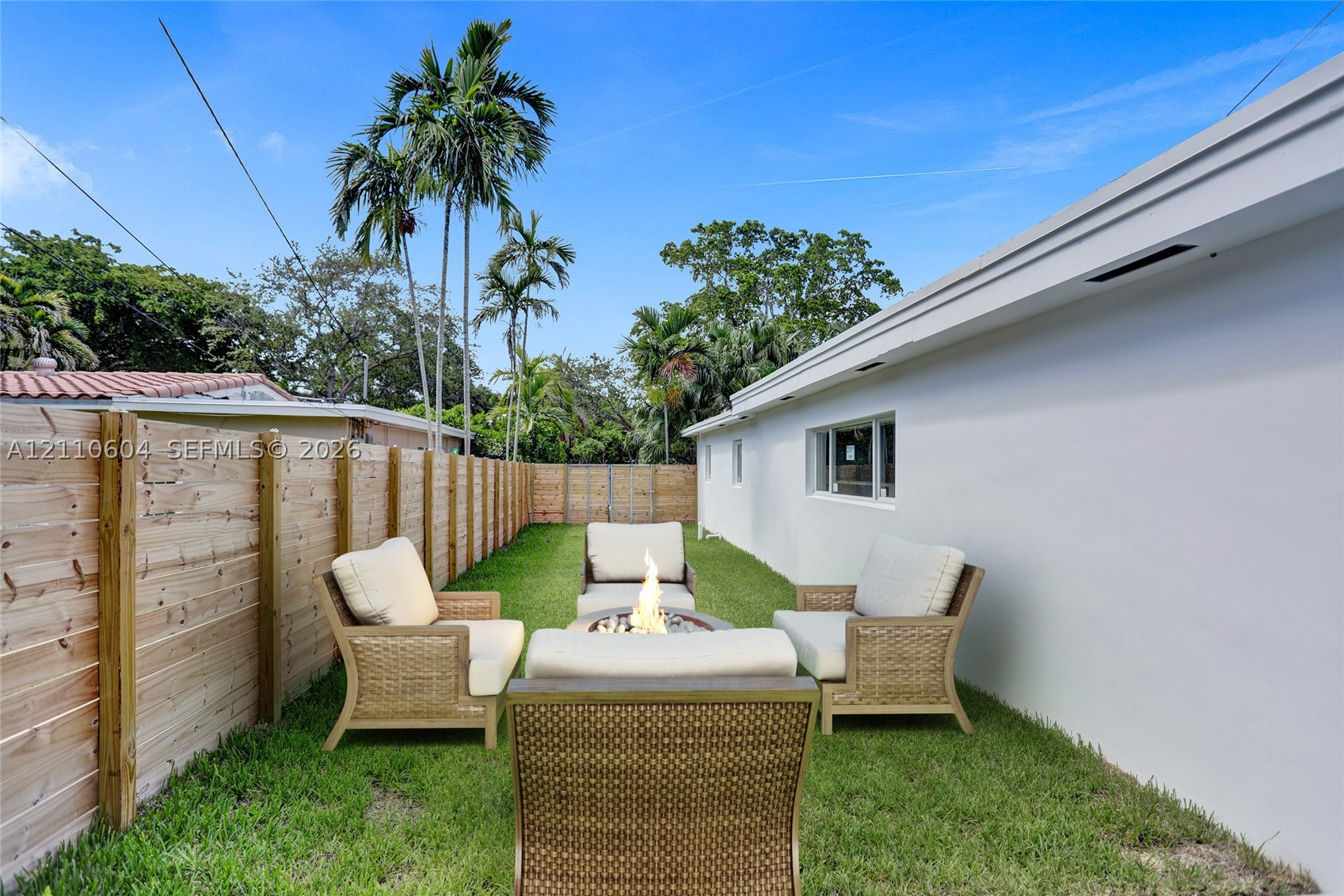 2055 Alamanda Dr #0, North Miami FL 33181