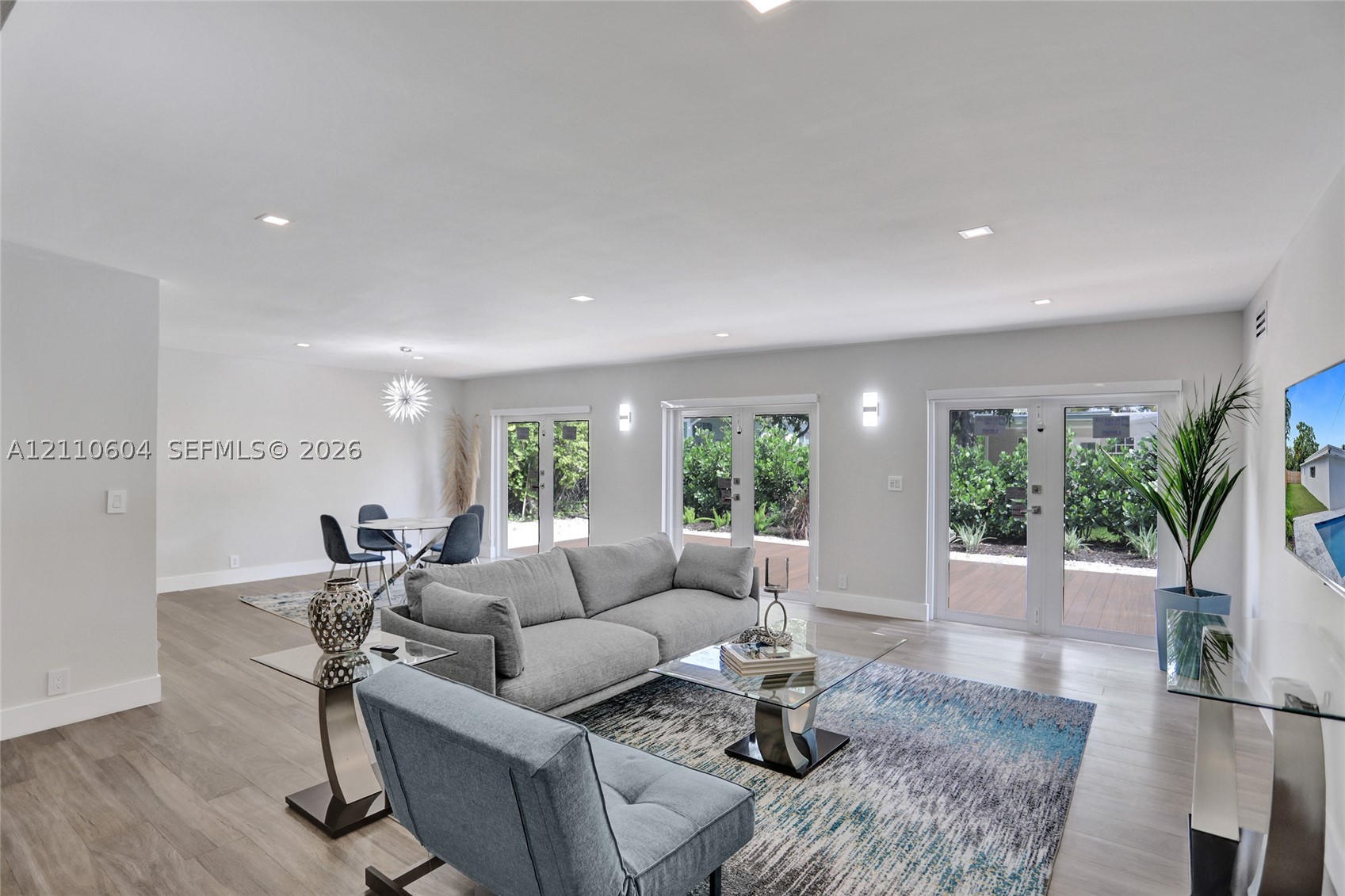 2055 Alamanda Dr #0, North Miami FL 33181