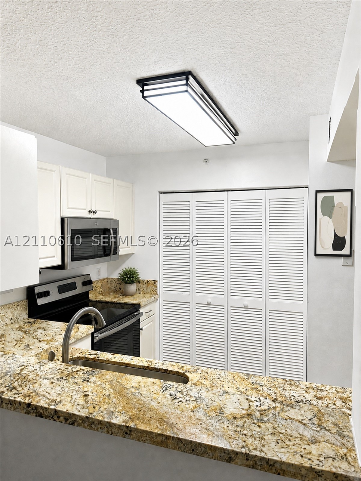 649 E Sheridan St #304, Dania Beach FL 33004