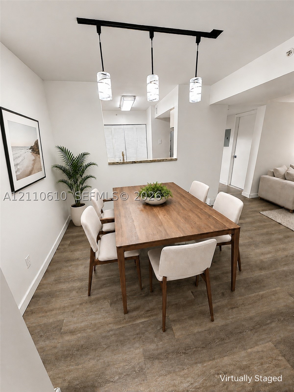649 E Sheridan St #304, Dania Beach FL 33004