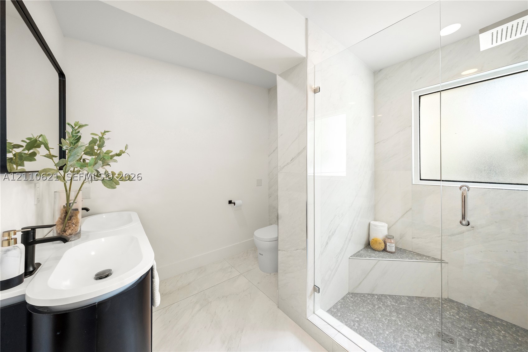 1777 Daytonia Rd, Miami Beach FL 33141