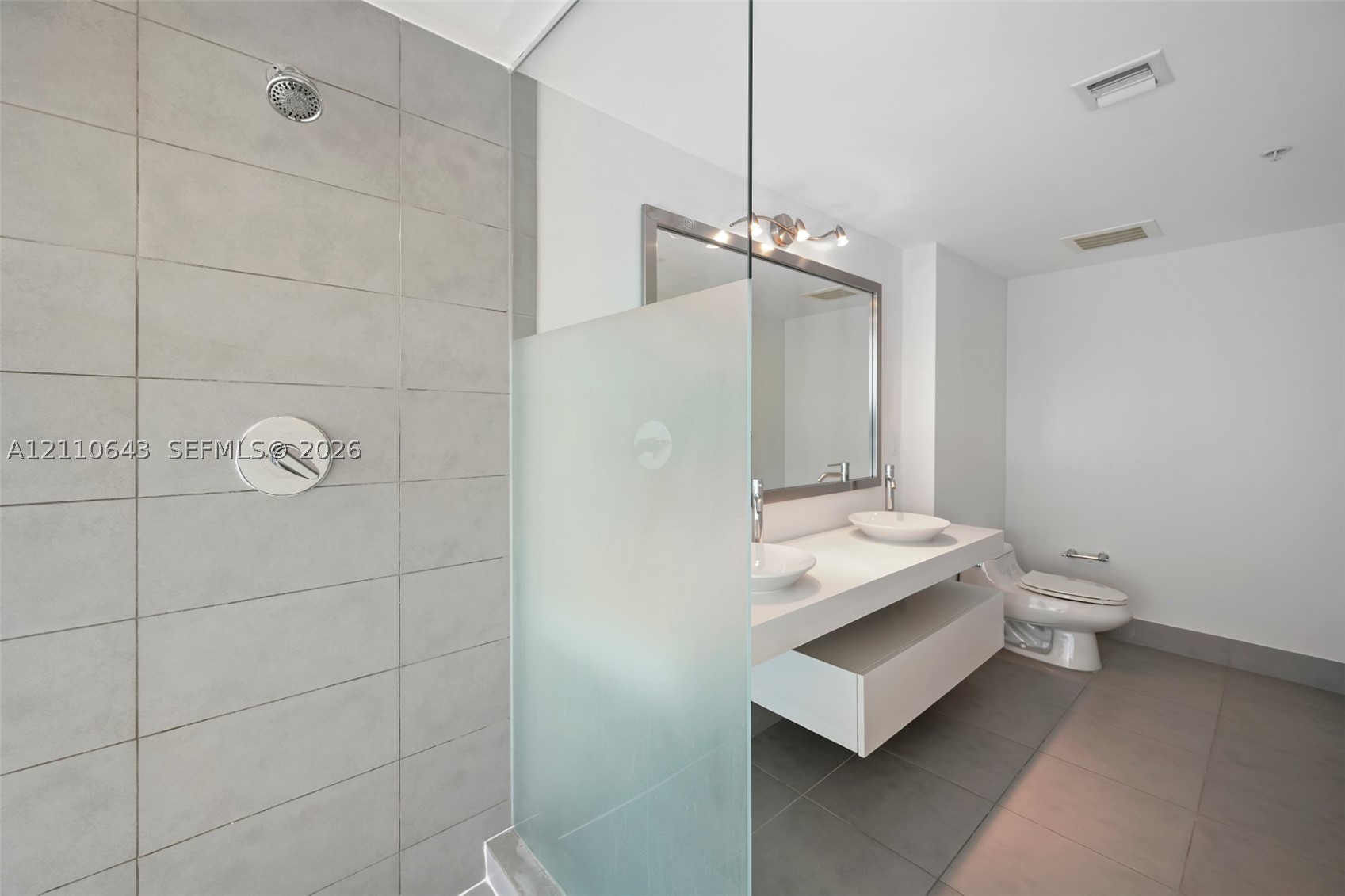 92 SW 3rd St #3603, Miami FL 33130