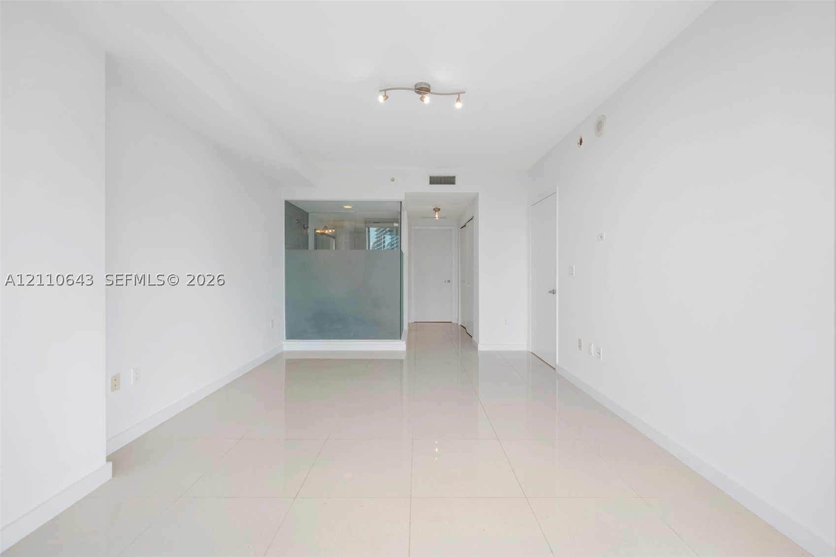92 SW 3rd St #3603, Miami FL 33130