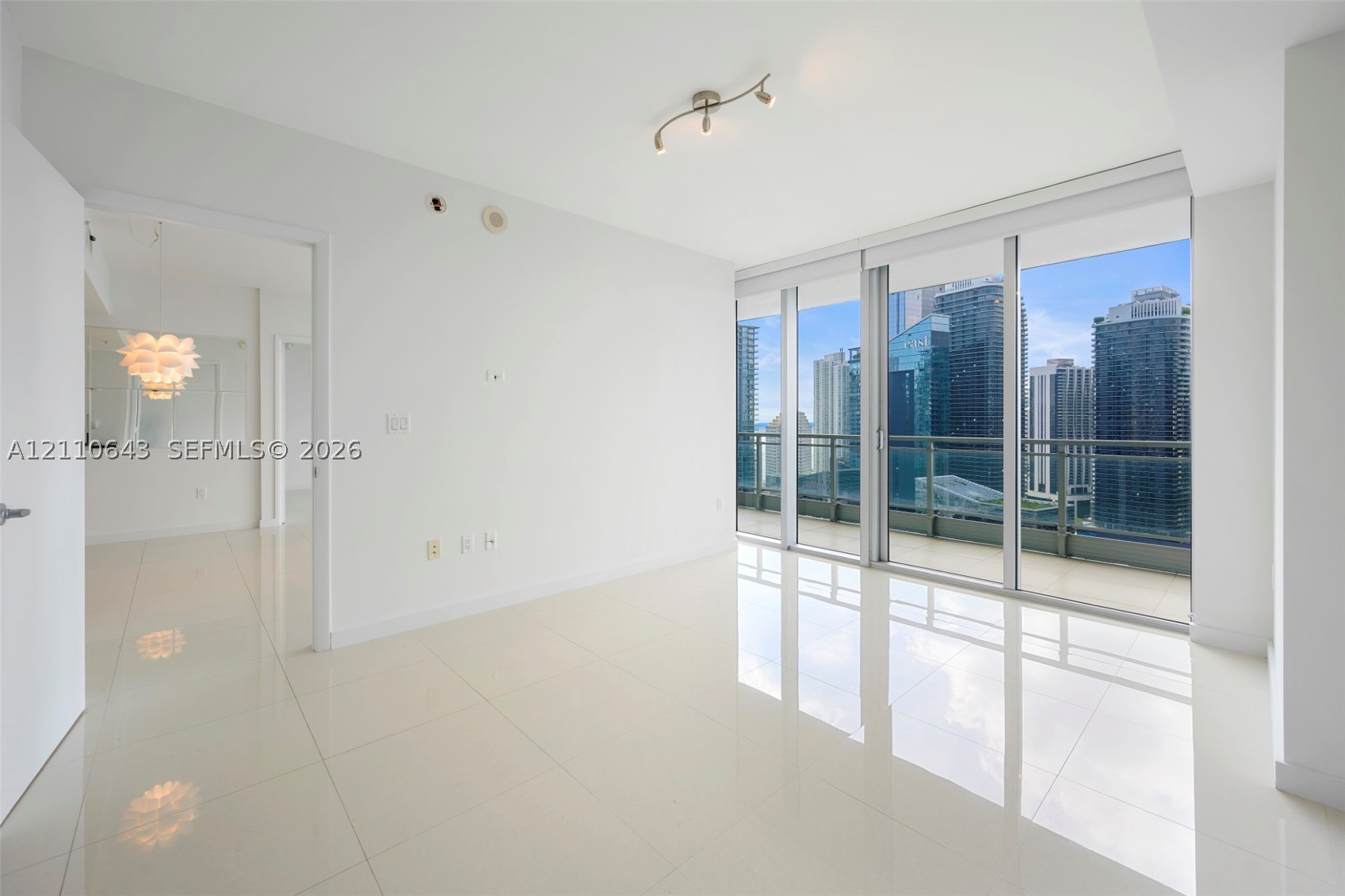 92 SW 3rd St #3603, Miami FL 33130