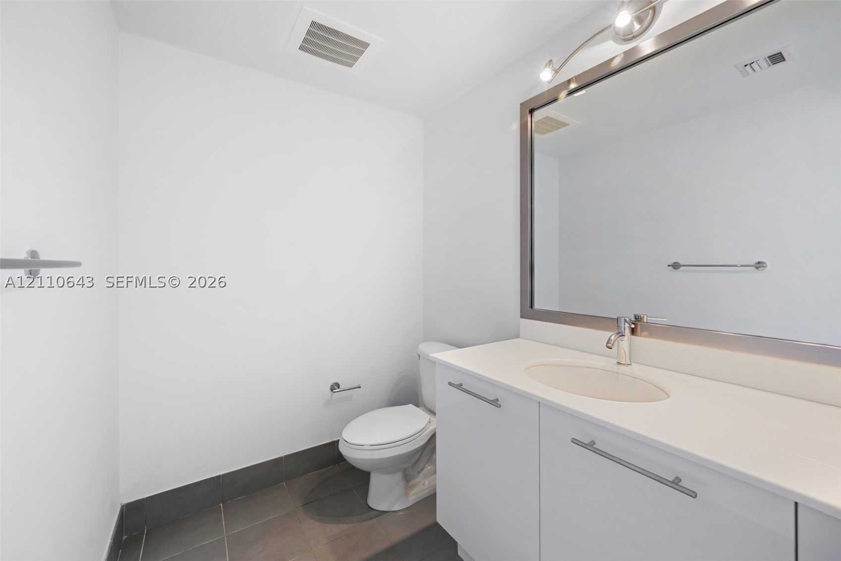 92 SW 3rd St #3603, Miami FL 33130
