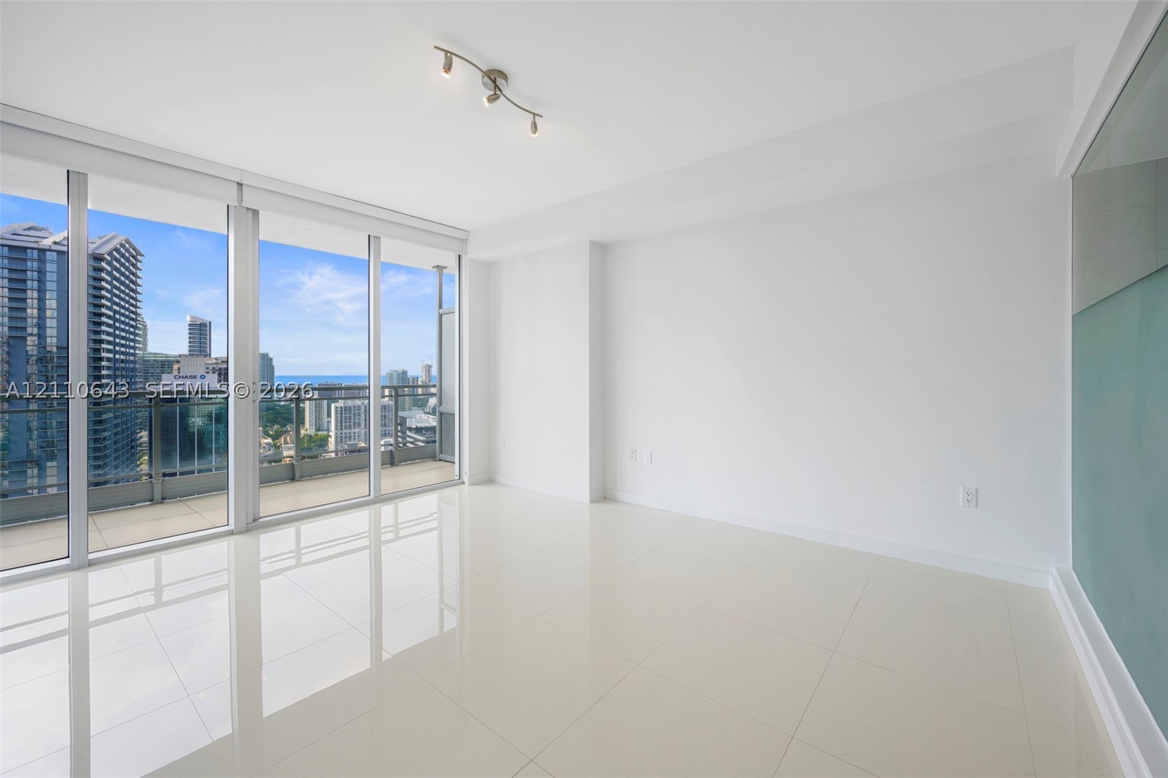 92 SW 3rd St #3603, Miami FL 33130