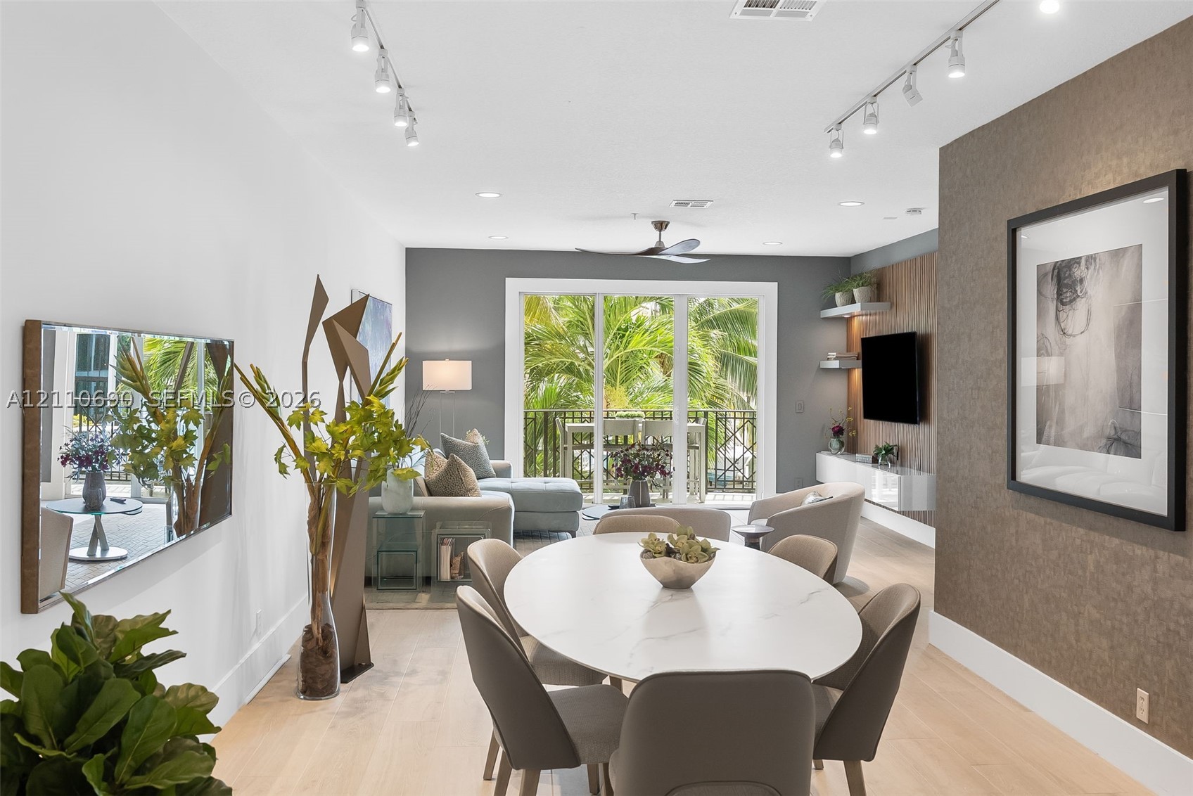2720 NE 15th St #201, Fort Lauderdale FL 33304
