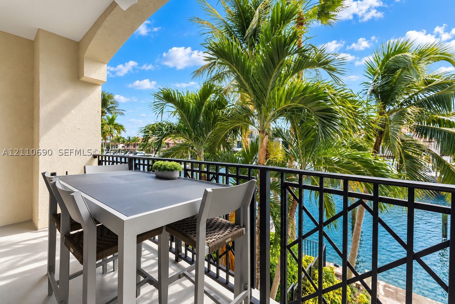 2720 NE 15th St #201, Fort Lauderdale FL 33304
