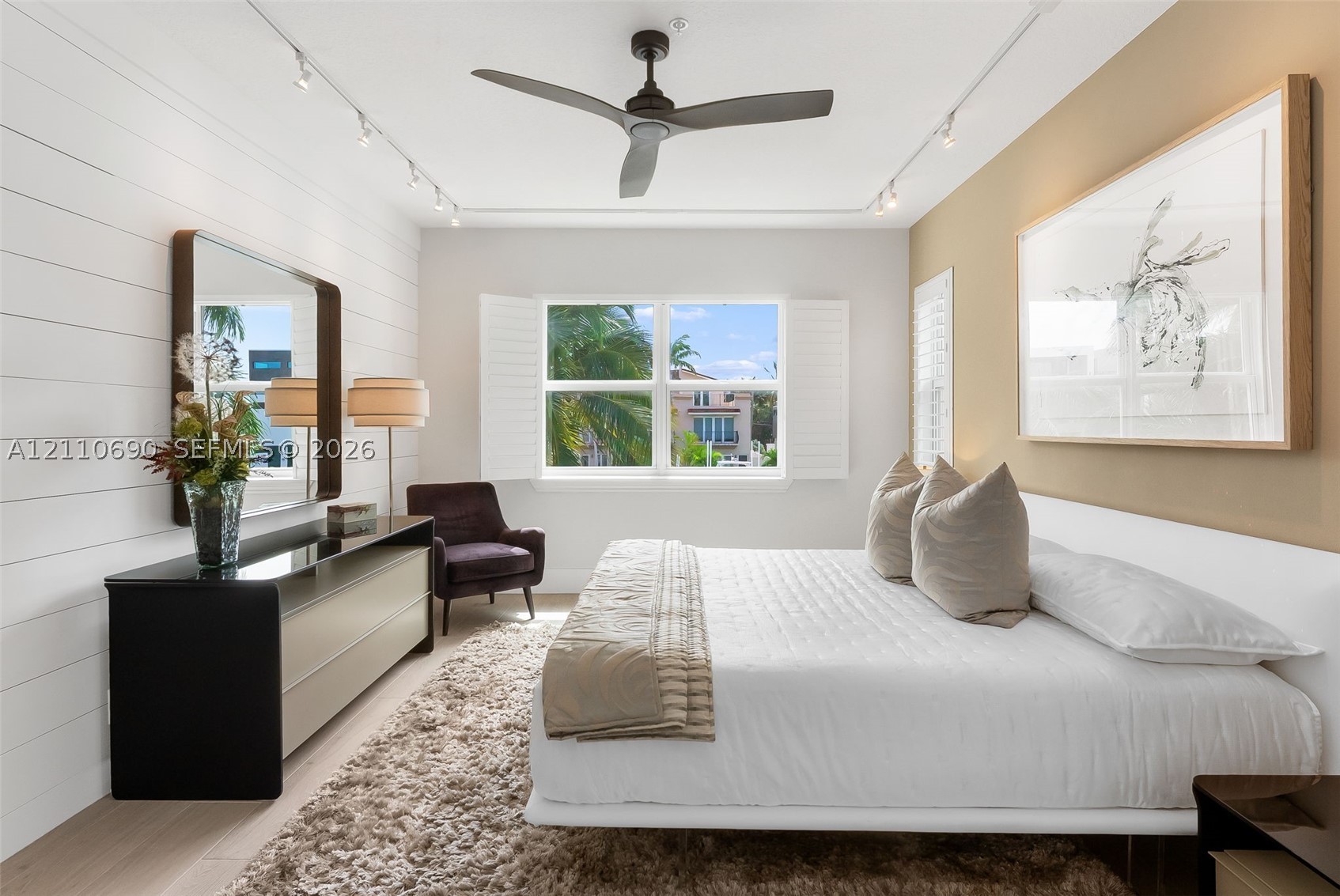 2720 NE 15th St #201, Fort Lauderdale FL 33304