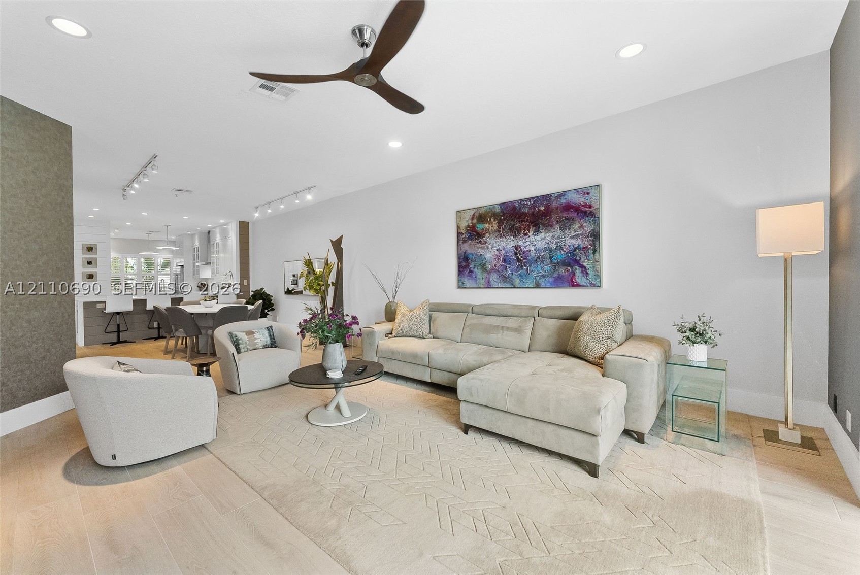 2720 NE 15th St #201, Fort Lauderdale FL 33304