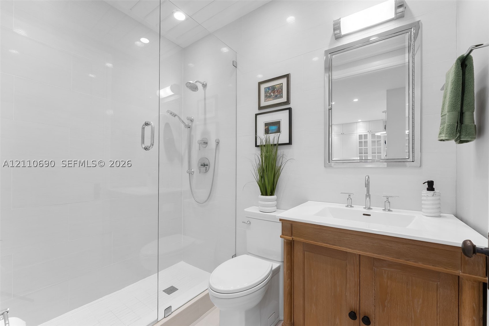2720 NE 15th St #201, Fort Lauderdale FL 33304