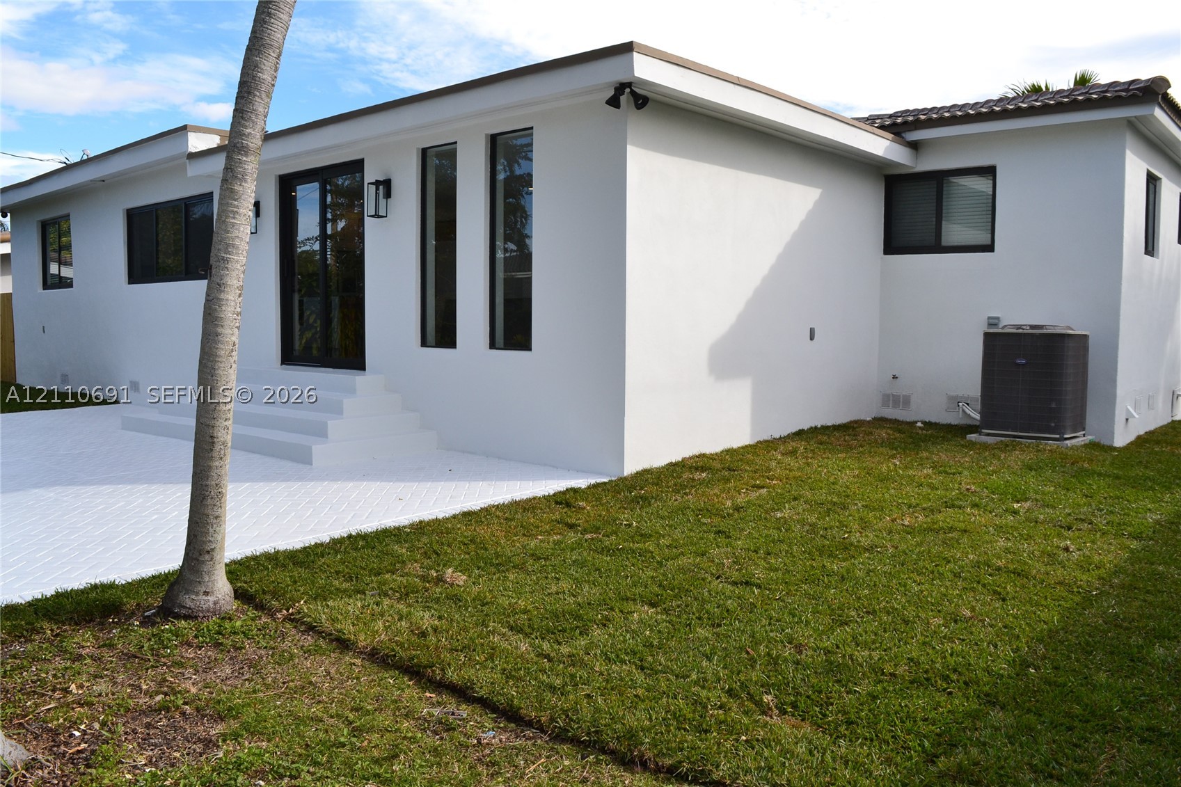 2022 SW 82nd Ct, Miami FL 33155