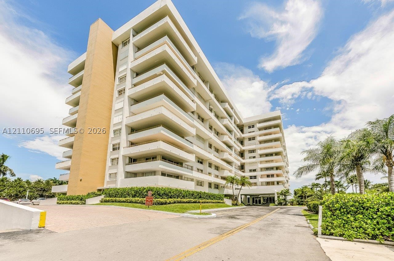 177 Ocean Lane Dr #501, Key Biscayne FL 33149