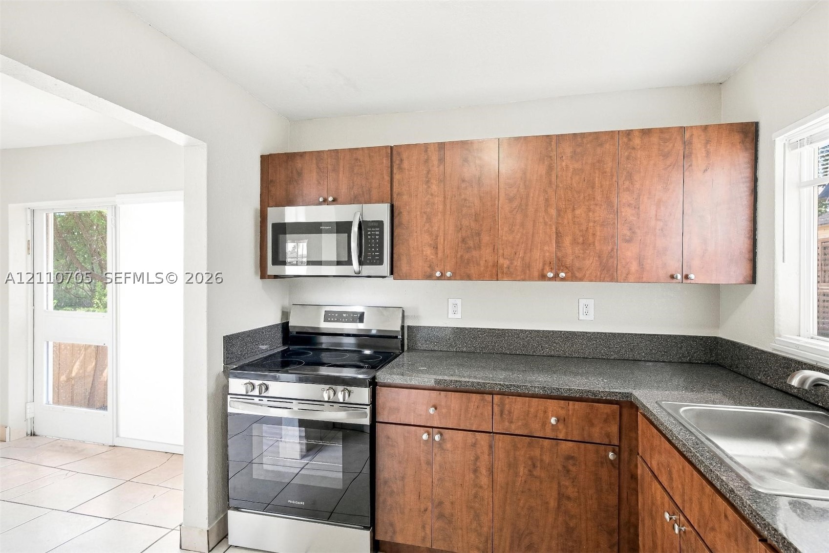 2940 NW 191st St, Miami Gardens FL 33056