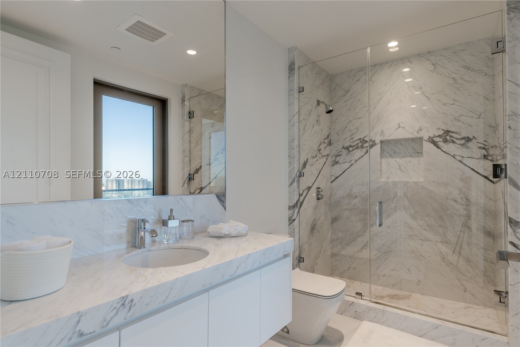 17901 Collins Ave #1801, Sunny Isles Beach FL 33160