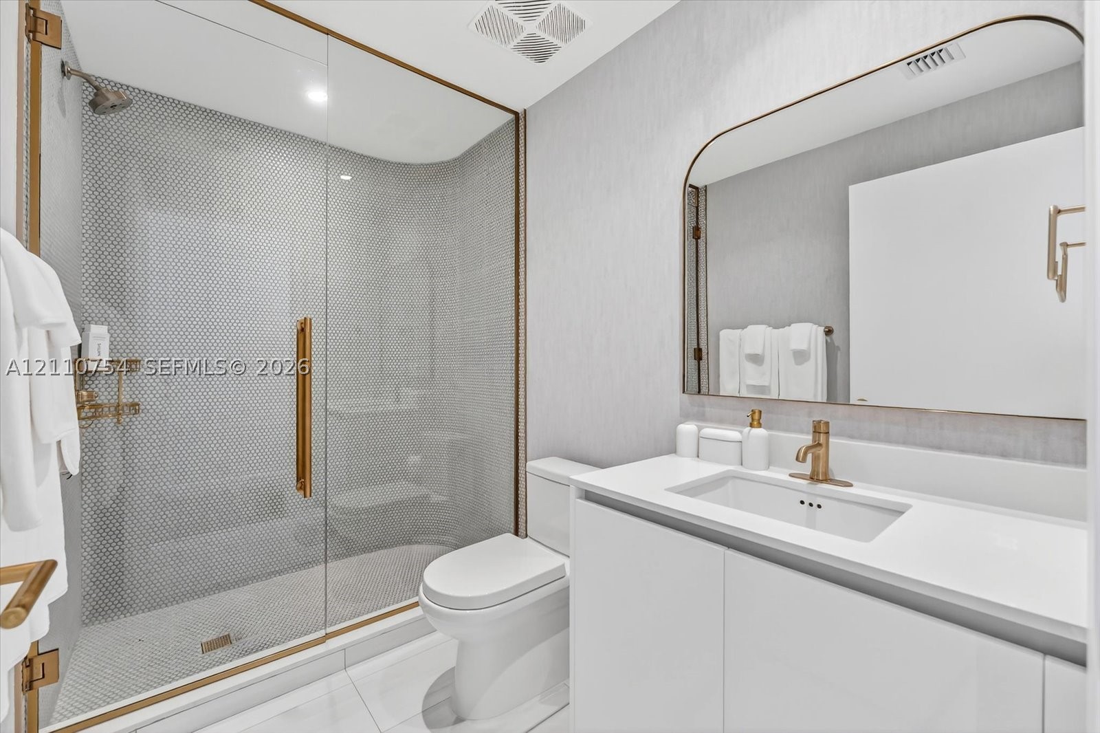 2678 Tigertail Ave #301, Miami FL 33133