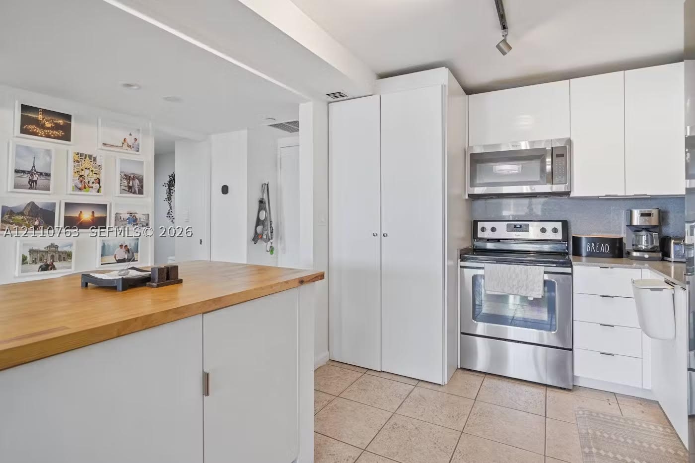 1901 Brickell Ave #B1706, Miami FL 33129