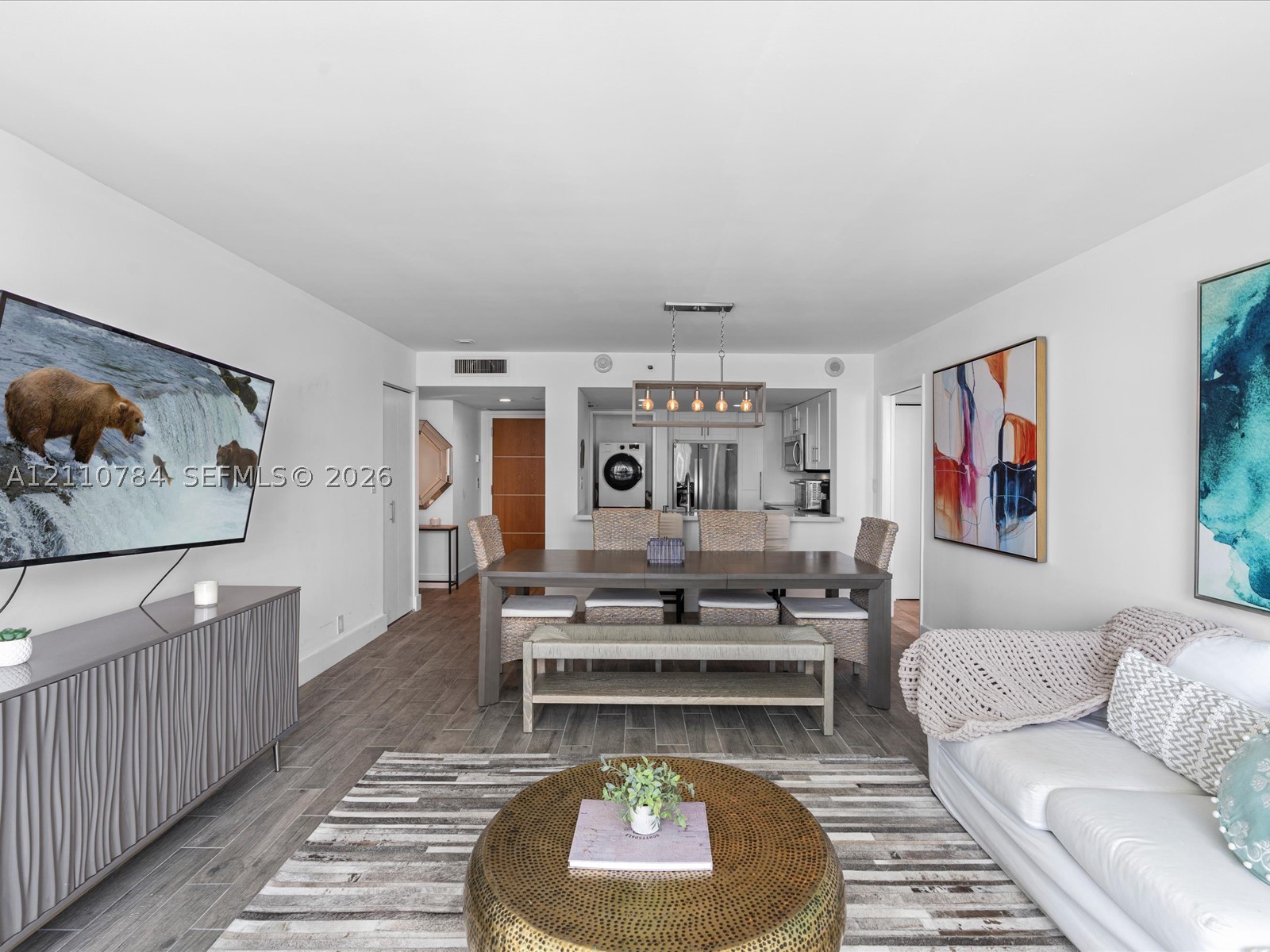 400 S Pointe Dr #1102, Miami Beach FL 33139