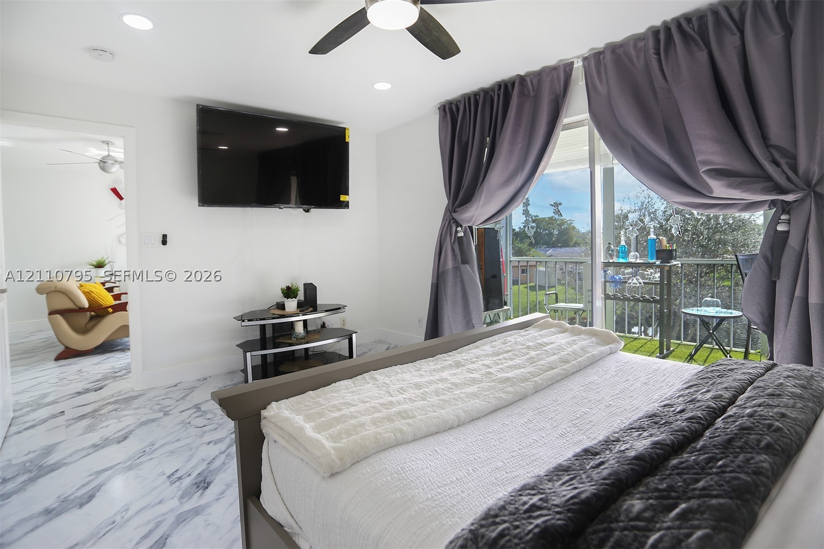 6570 Royal Palm Blvd #301J, Margate FL 33063