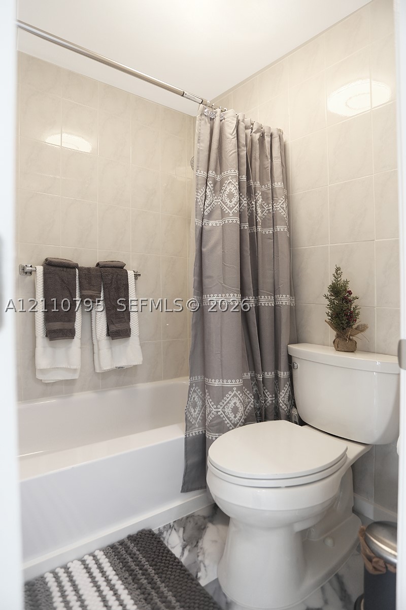 6570 Royal Palm Blvd #301J, Margate FL 33063