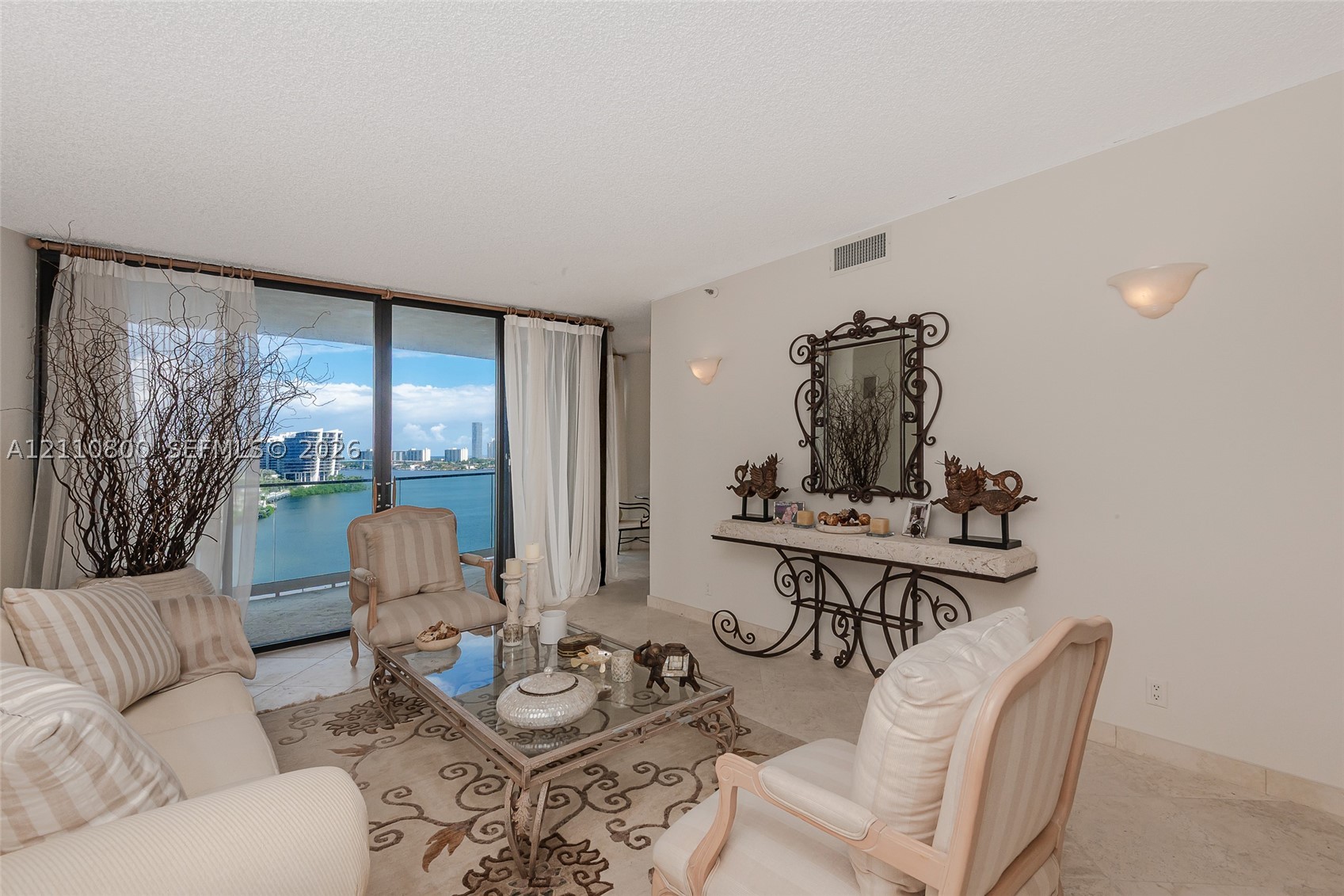 2800 Island Blvd #1105, Aventura FL 33160