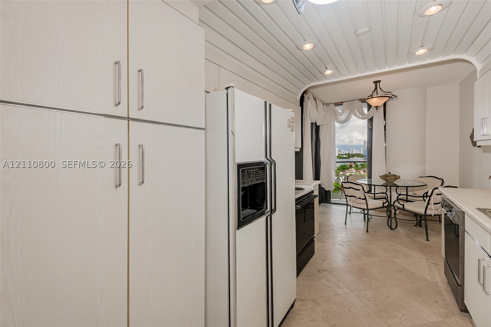 2800 Island Blvd #1105, Aventura FL 33160