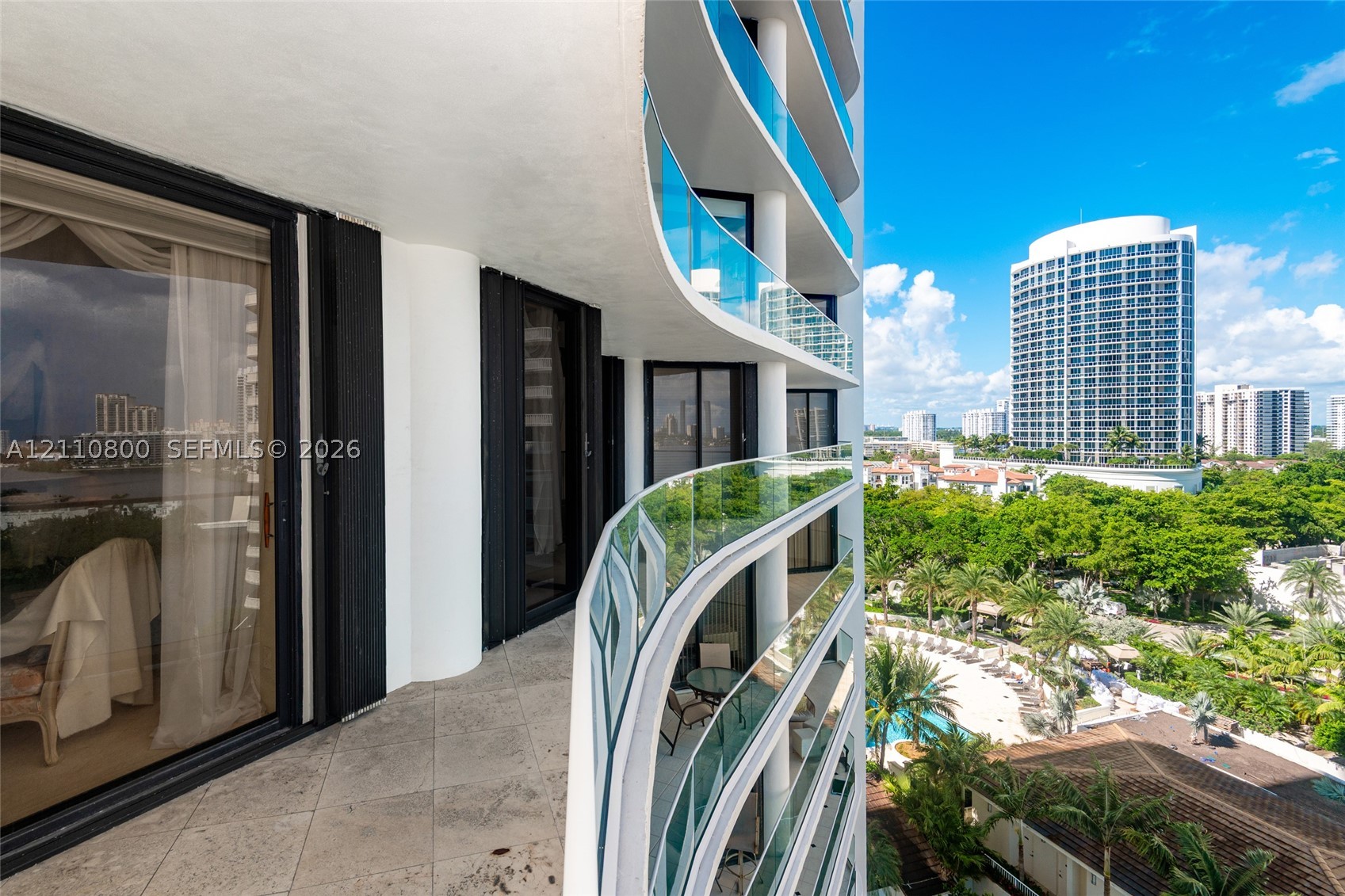 2800 Island Blvd #1105, Aventura FL 33160