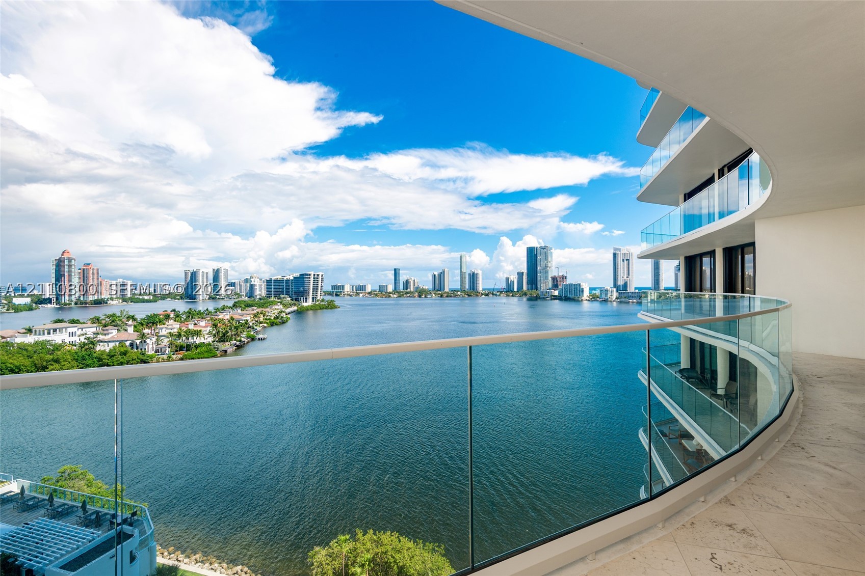 2800 Island Blvd #1105, Aventura FL 33160
