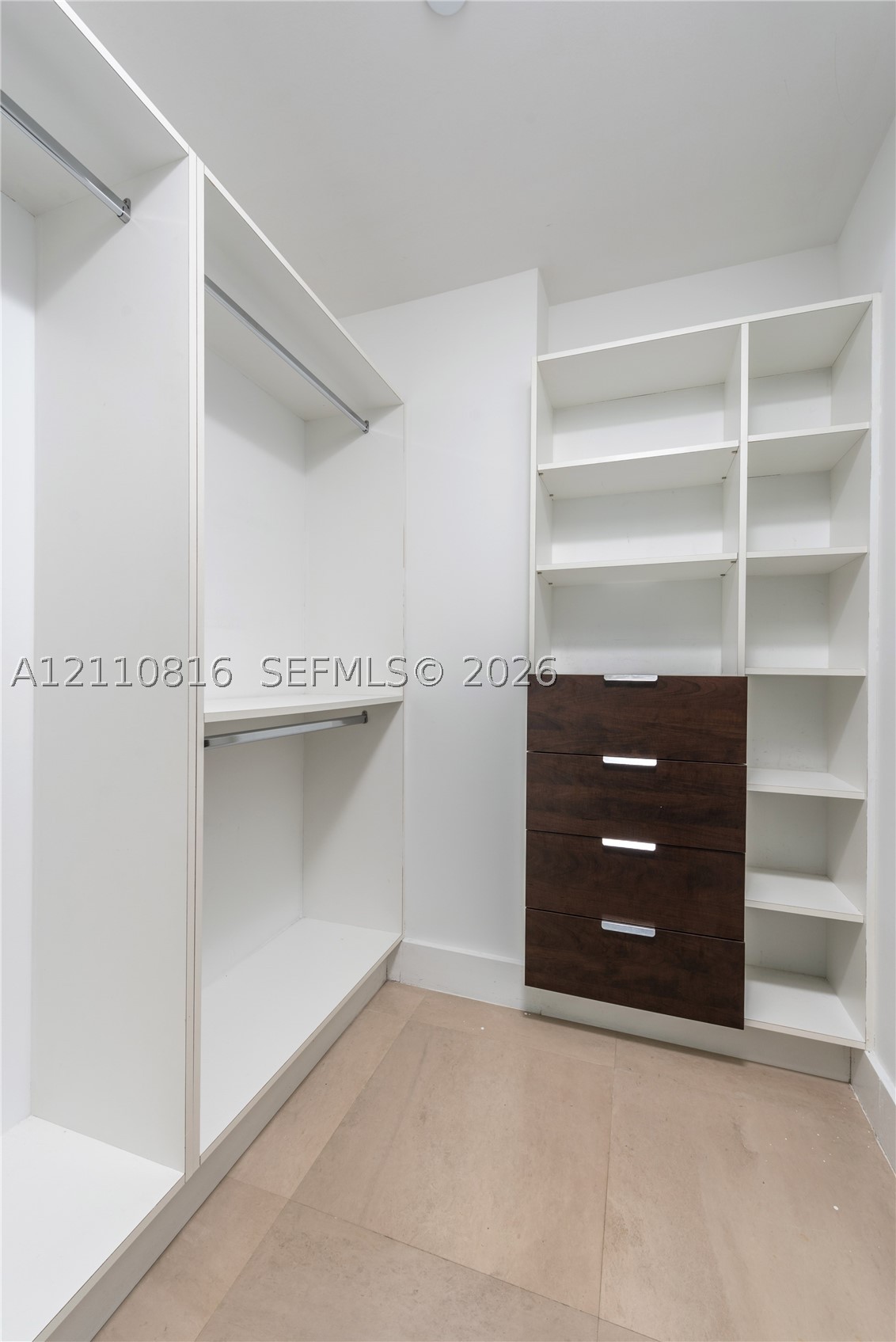 900 Biscayne Blvd #707, Miami FL 33132