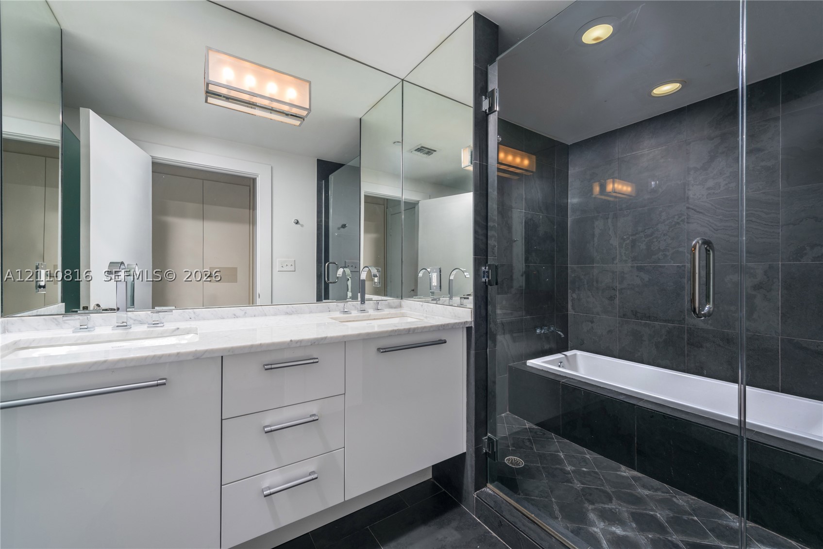 900 Biscayne Blvd #707, Miami FL 33132