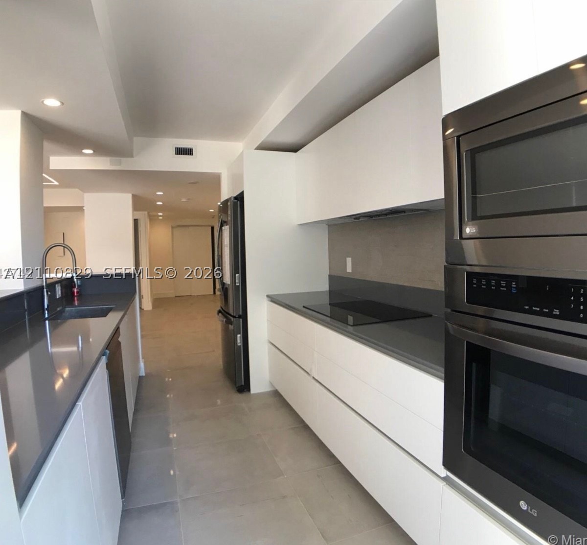 181 Crandon Blvd #102, Key Biscayne FL 33149