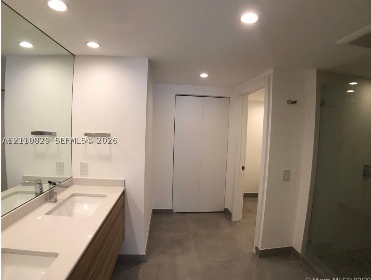 181 Crandon Blvd #102, Key Biscayne FL 33149