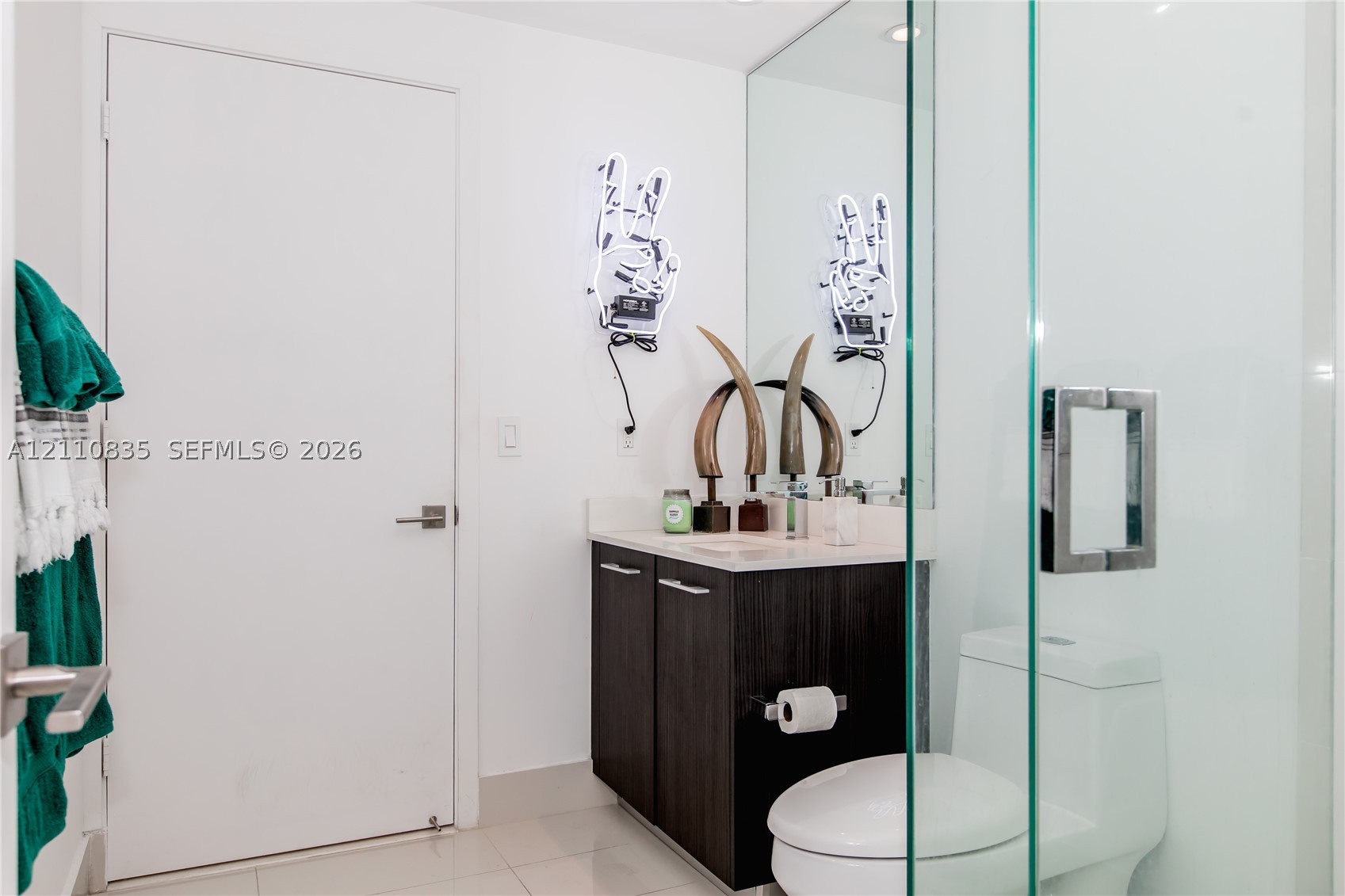 55 SW 9th St #2501, Miami FL 33130