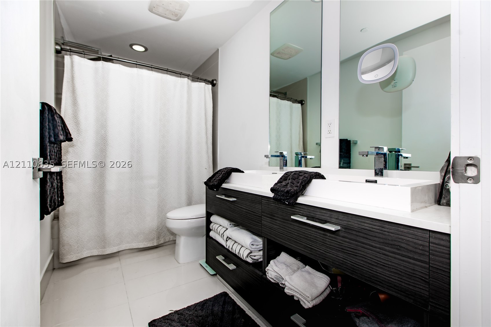 55 SW 9th St #2501, Miami FL 33130