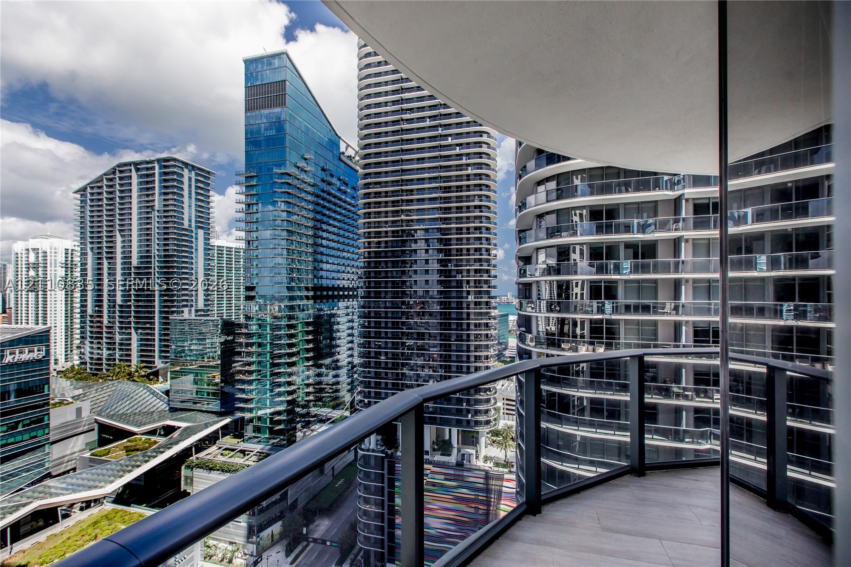 55 SW 9th St #2501, Miami FL 33130